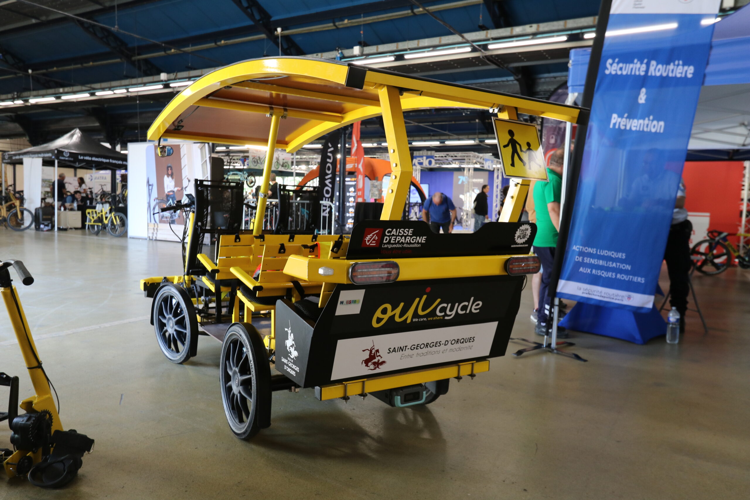 Le ouicycle, vélobus est à Vélo in Paris