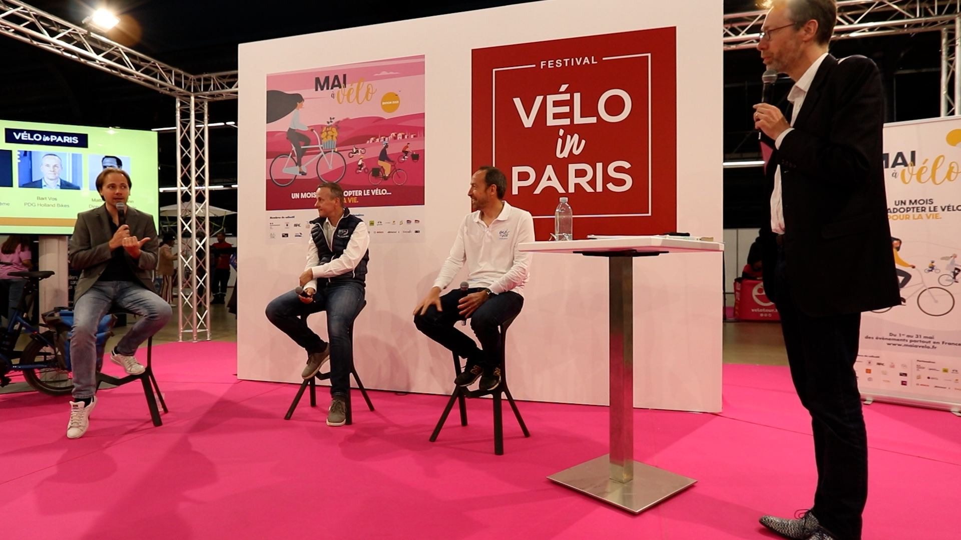 Le ouicycle, vélobus est à Vélo in Paris