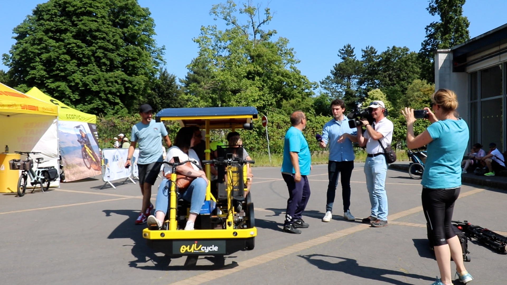 Le ouicycle, vélobus est à Vélo in Paris