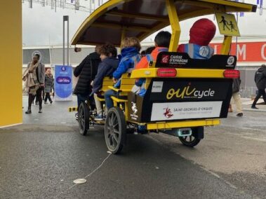 Les enfants découvrent le OuiCycle